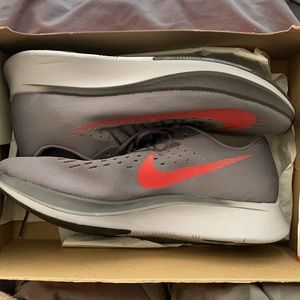 Nike Zoom Fly Gunsmoke/Crimson/Red Size 14